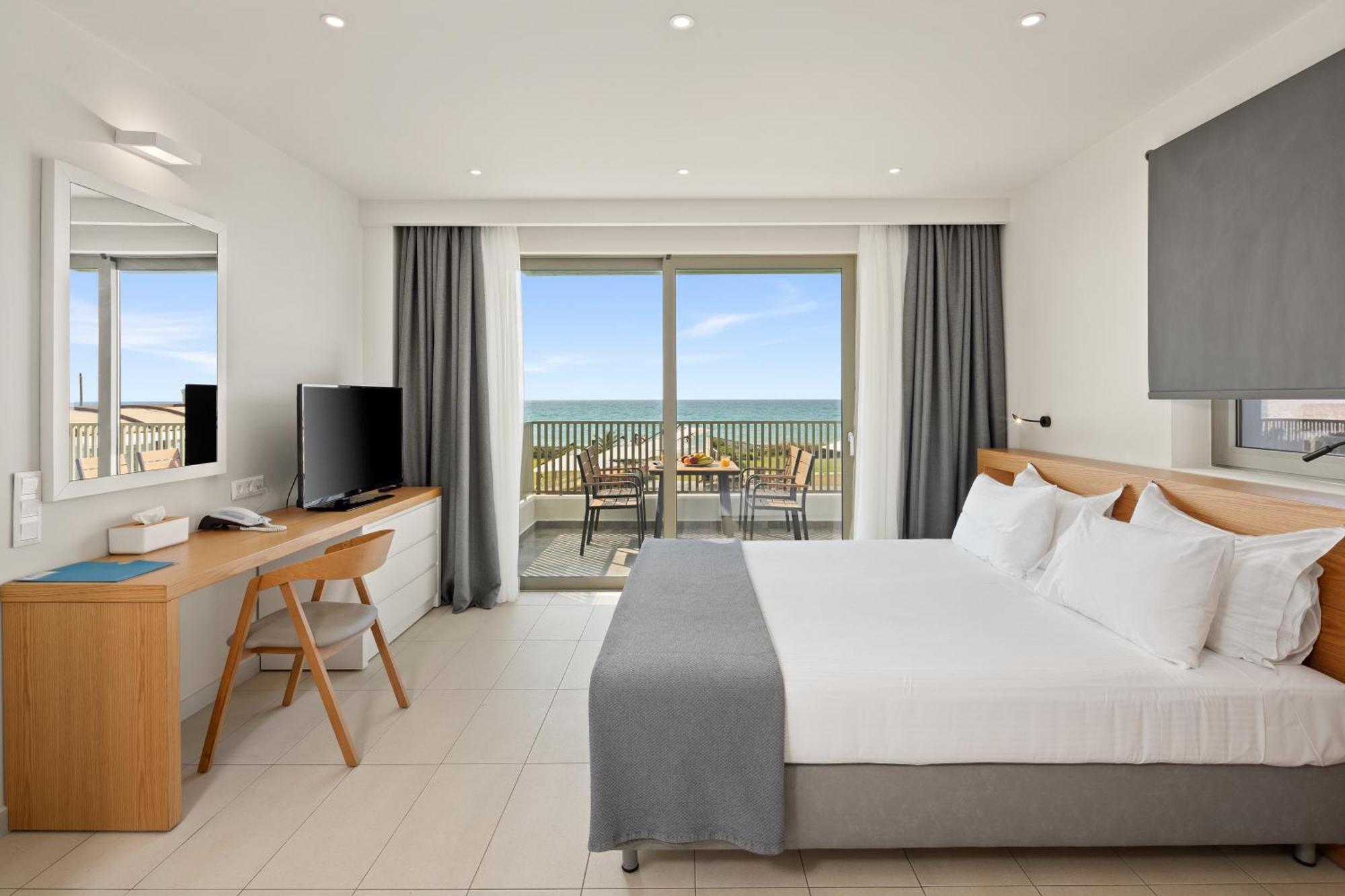 Almiros Beach Kyma Suites - Adult Only Accommodation الغرفة الصورة
